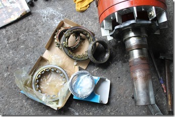 モーターのベアリング交換準備